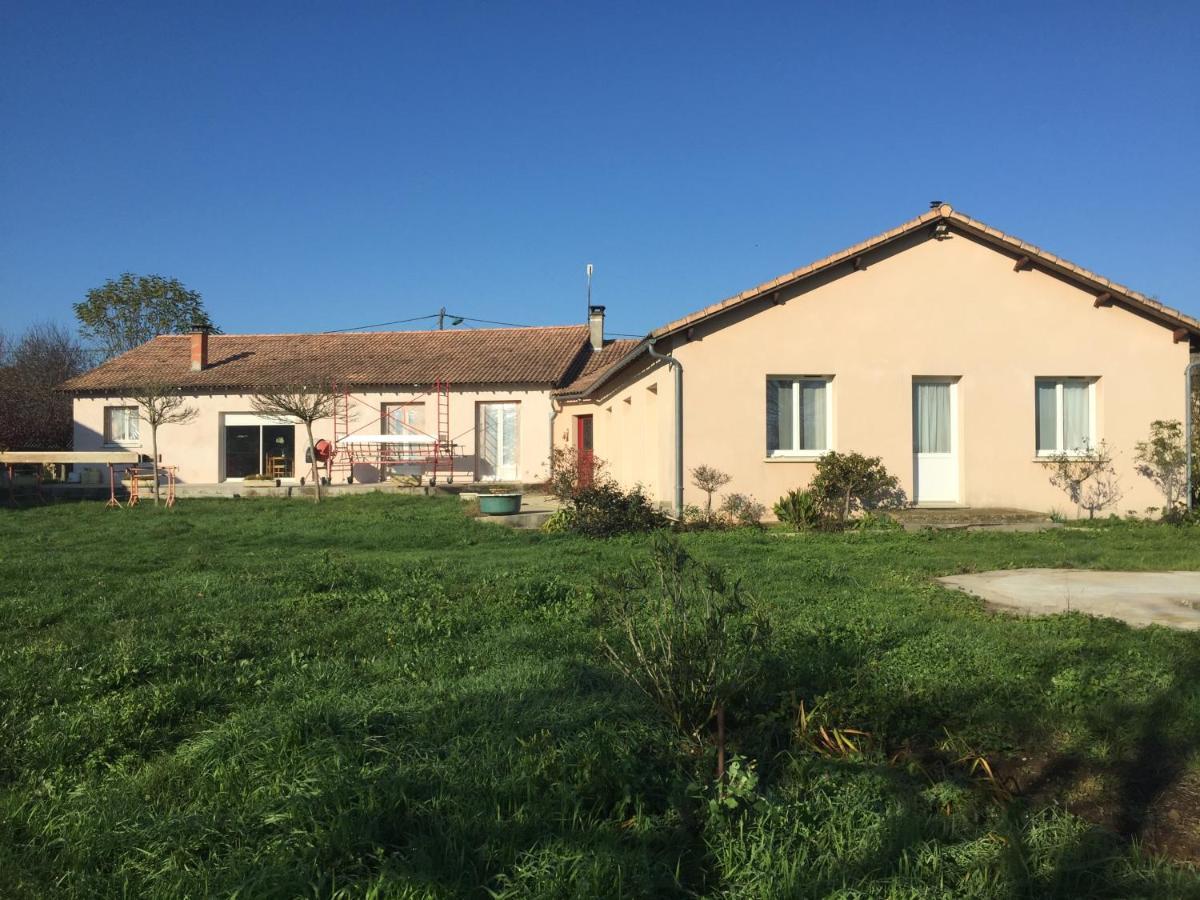 La Maison Aux Roses Vaux (Vienne)